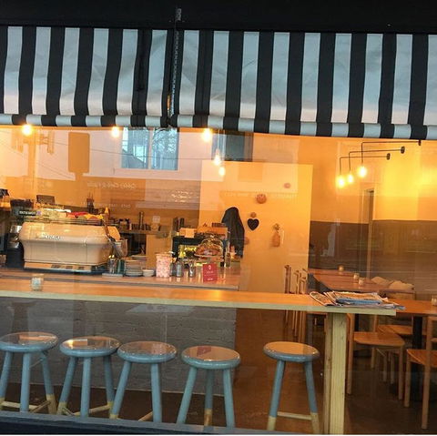 Cafe El Beso - Tourism Caloundra 0