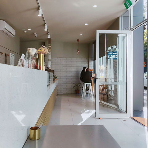 Cream & Crumbs - Tourism Caloundra 0