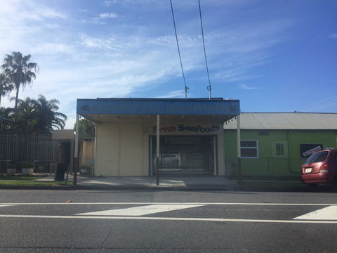 Pacific Fish Bar - Tourism Caloundra 0