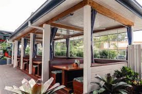 Toormina Hotel - Tourism Caloundra 1