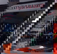 Lucky Star Bakery - Tourism Caloundra