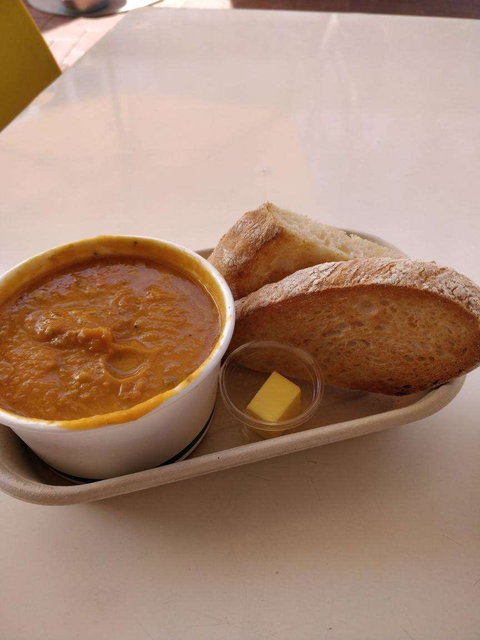 Yelo - Tourism Caloundra 0