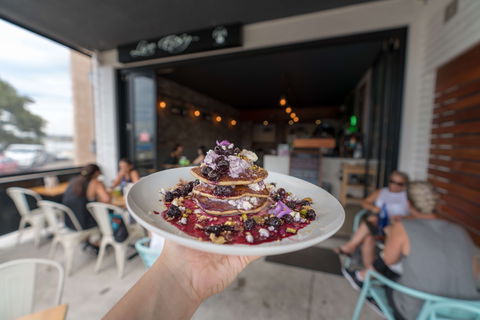 Live Easy Cafe - Tourism Caloundra 0