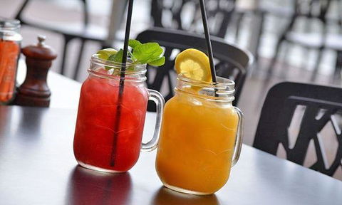 Benalla Gallery Cafe - Tourism Caloundra 11