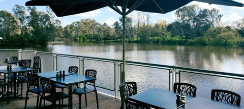 Benalla Gallery Cafe - Tourism Caloundra 1