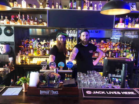 Manhattan Bar - Tourism Caloundra 1