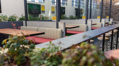 Customs House Hotel - Tourism Caloundra 0