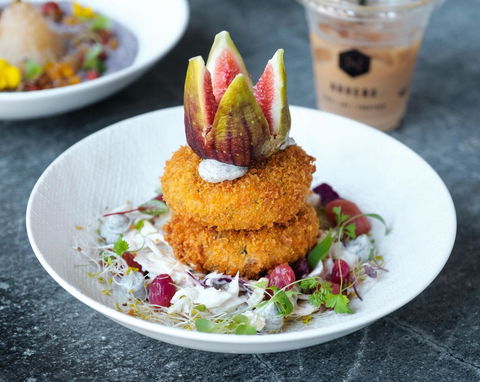 Auvers Cafe - Tourism Caloundra 0