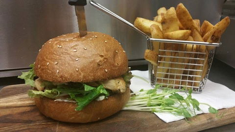 River Port Cafe - Tourism Caloundra 0