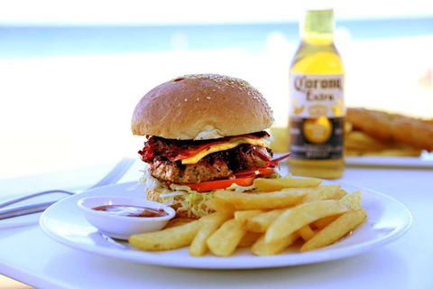 Pavilion Beachfront - Tourism Caloundra 0