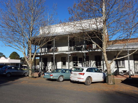Bowning Hotel Dining - Tourism Caloundra 1