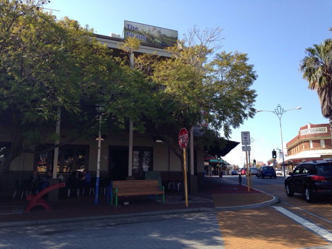 Defectors Bar - Tourism Caloundra 0