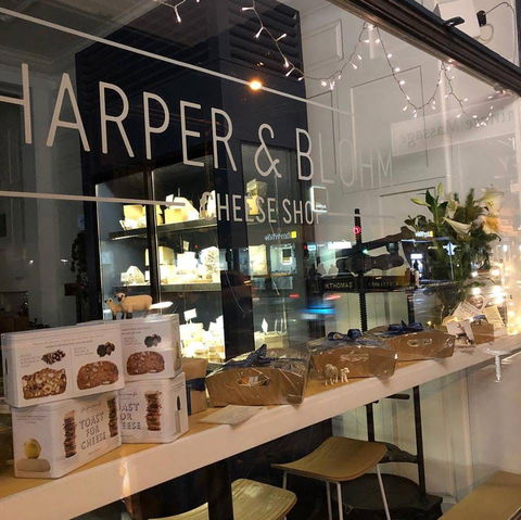 Harper & Blohm - Tourism Caloundra 0