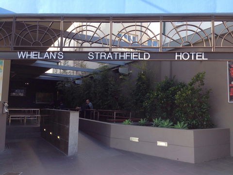 Whelan's Strathfield Hotel - Tourism Caloundra 0