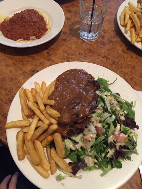 Cooks Hill Hotel - Tourism Caloundra 0