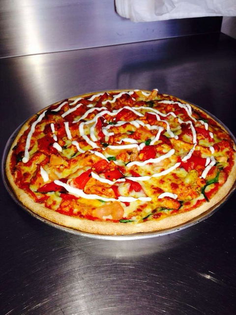 Crunch Gourmet Pizzeria - Tourism Caloundra 0