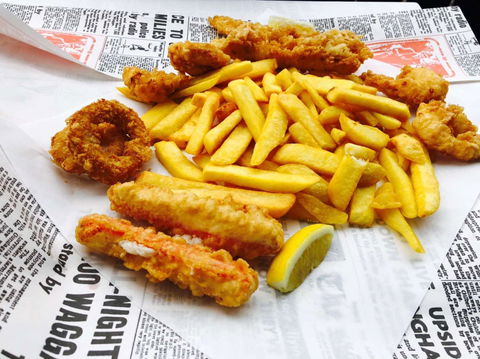 Oakleigh Fish & Chippery - Tourism Caloundra 0