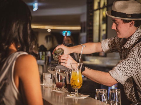 Jimmy's Bar And Lounge - Tourism Caloundra 1