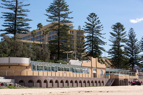 Northbeach Pavilion Pizza Restaurant, Bar And Kiosk - Tourism Caloundra 1