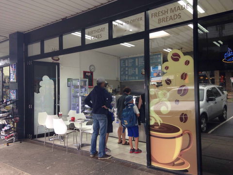 Bakery Elanora - Tourism Caloundra 0