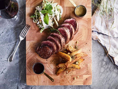 Arnguli Grill & Restaurant - Tourism Caloundra 1