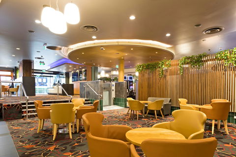 Ipswich Jets Leagues Club - Tourism Caloundra 2