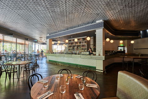 Mayfair Lane Pub And Dining Room - Tourism Caloundra 0