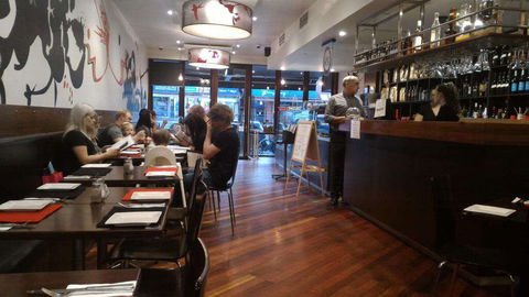 Racetrack Cafe - Tourism Caloundra 0