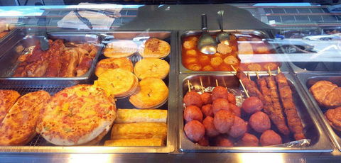 Vinata's Hot Bread - Tourism Caloundra 0
