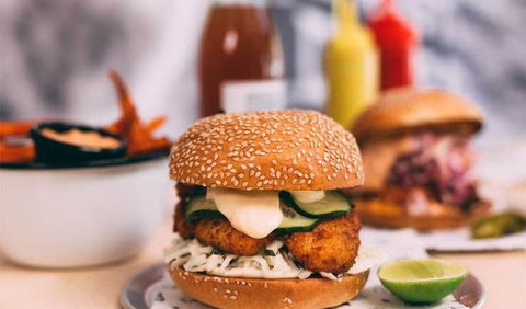 Izzy's Restaurant - Tourism Caloundra 0