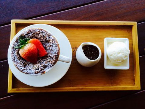 Q Bar & Brasserie On The Avenue - Tourism Caloundra 4