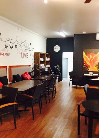 Aliza's Place Cafe - Tourism Caloundra 3