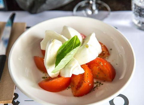 Cucina & Co. - Tourism Caloundra 7