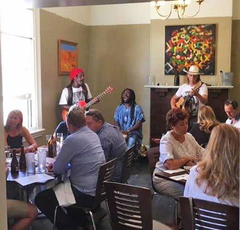 Mischief And Mayhem Wine Lounge - Tourism Caloundra 13