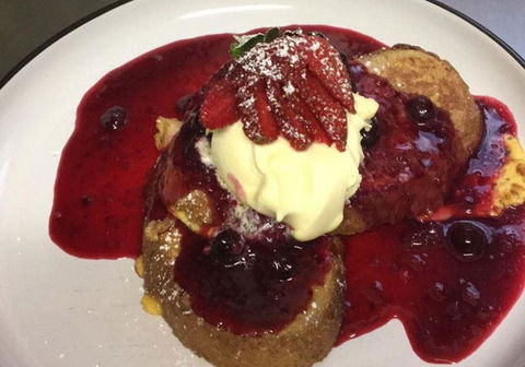 Warrandyte Cafe - Tourism Caloundra 5