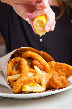 Fish Frenzy - Tourism Caloundra 0