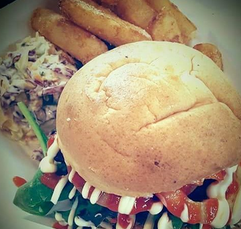 Edison’s Burger Bar - Tourism Caloundra 2