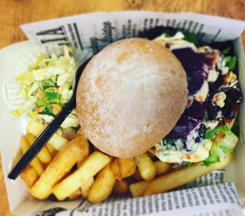 Edison’s Burger Bar - Tourism Caloundra 3