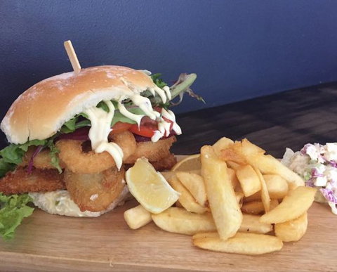 Edison’s Burger Bar - Tourism Caloundra 5