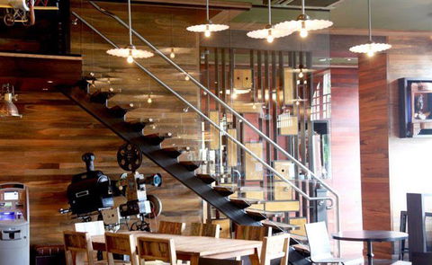 The Woodlands Hotel - Tourism Caloundra 5