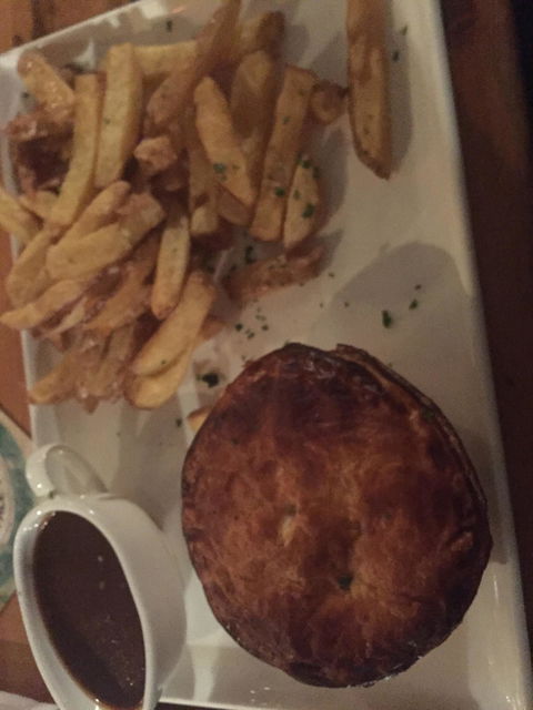 JB O'Reillys Tavern - Tourism Caloundra 3