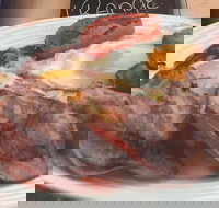 Majors Munchies - Tourism Caloundra