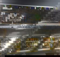 Lake Clifton Tavern and Motel