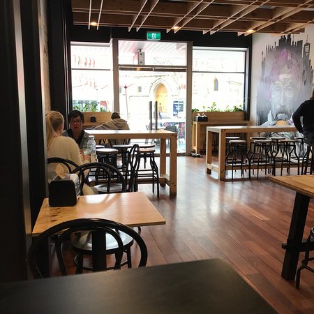 Meet & Bun - Tourism Caloundra 0