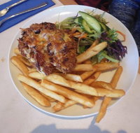 Beach Hotel - Tourism Caloundra