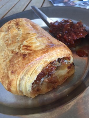 Red Door Bakery - Tourism Caloundra 0