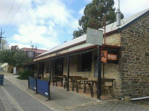 Bucks Bistro - Tourism Caloundra 0