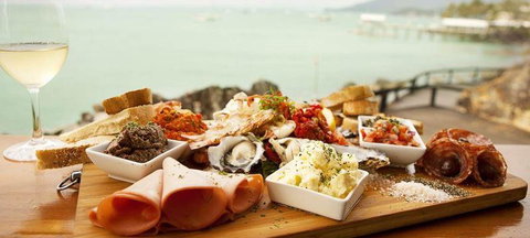 Sorrento Restaurant & Bar - Tourism Caloundra 1