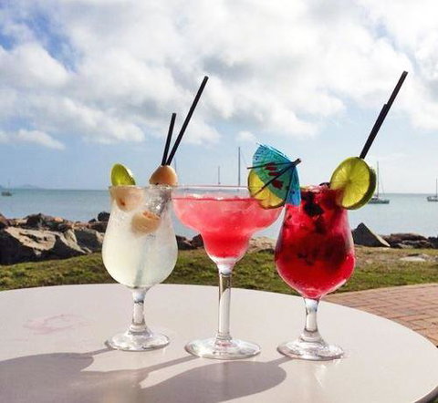 Sorrento Restaurant & Bar - Tourism Caloundra 20