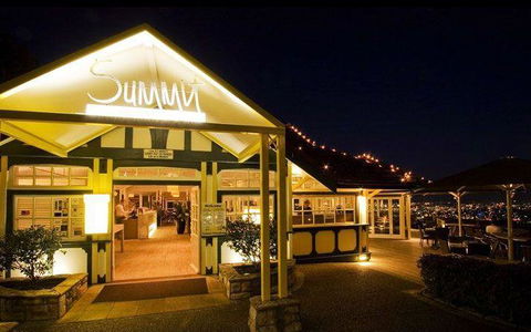 Summit Restaurant And Bar - Tourism Caloundra 11
